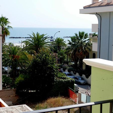 Hotel Désirée San Benedetto del Tronto Exterior foto