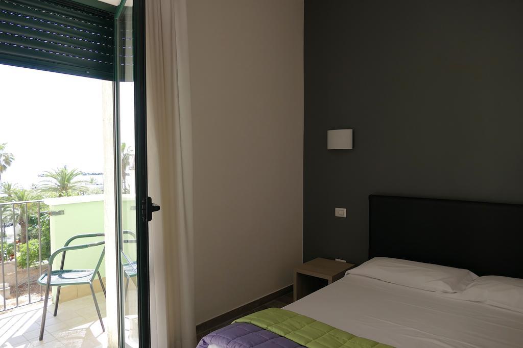 Hotel Désirée San Benedetto del Tronto Exterior foto