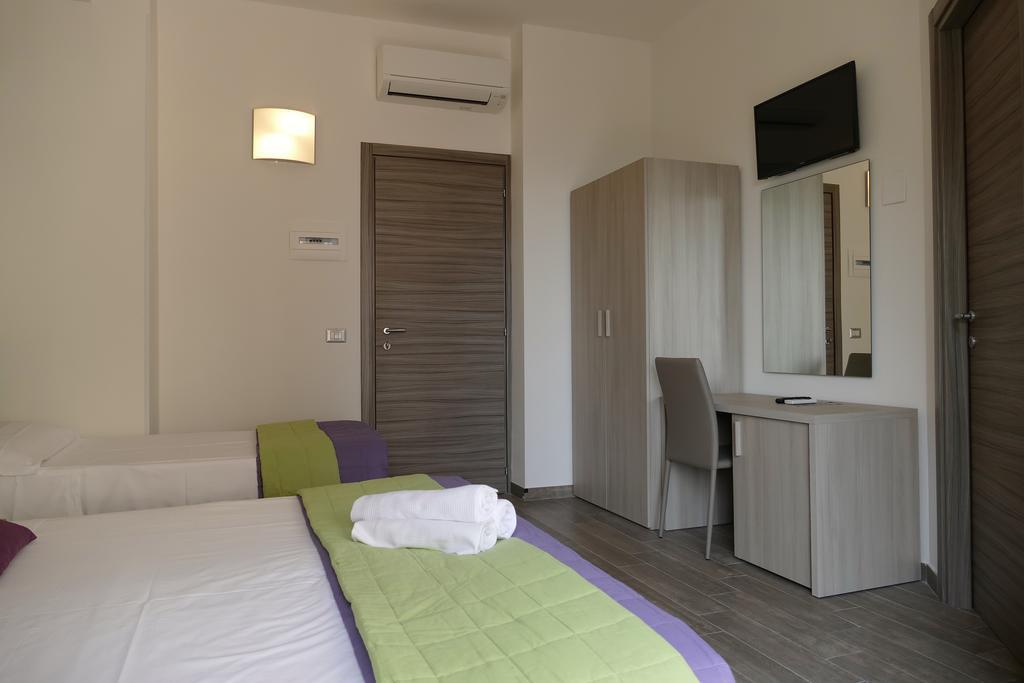 Hotel Désirée San Benedetto del Tronto Exterior foto