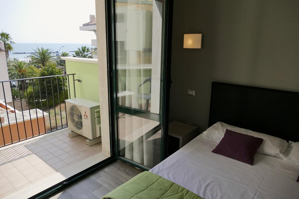 Hotel Désirée San Benedetto del Tronto Exterior foto