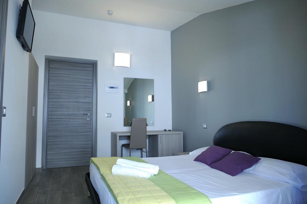 Hotel Désirée San Benedetto del Tronto Exterior foto